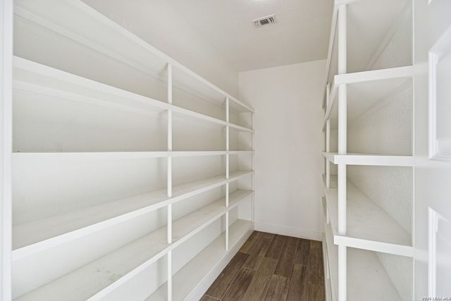 291 Strasbourg, Castroville, TX 78009