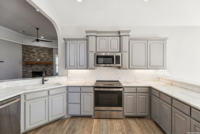 291 Strasbourg, Castroville, TX 78009