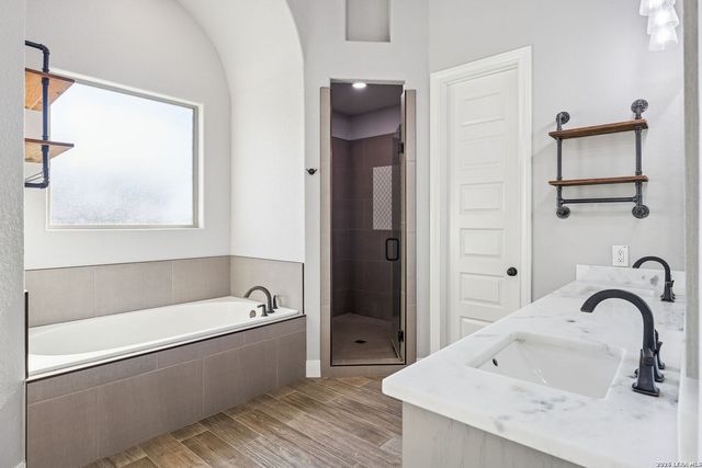 291 Strasbourg, Castroville, TX 78009