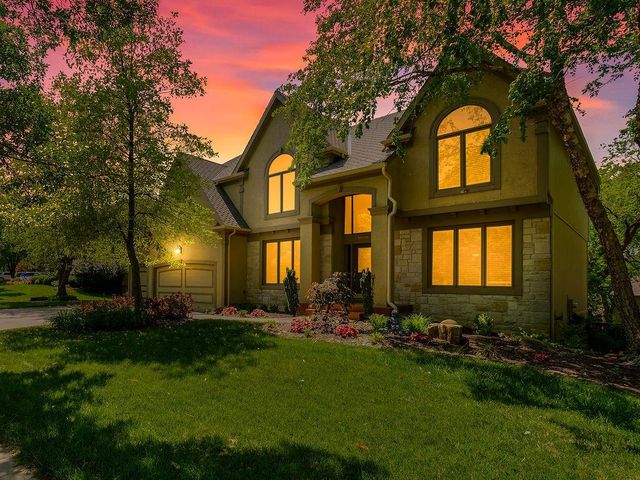 14602 Grant Lane, Overland Park, KS 66221