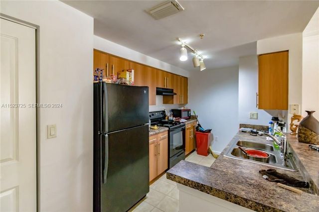 5860 W Sample Road 104, Coral Springs, FL 33067