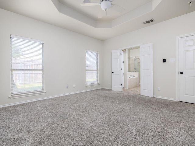 2209 Lark LN, Taylor, TX 76574