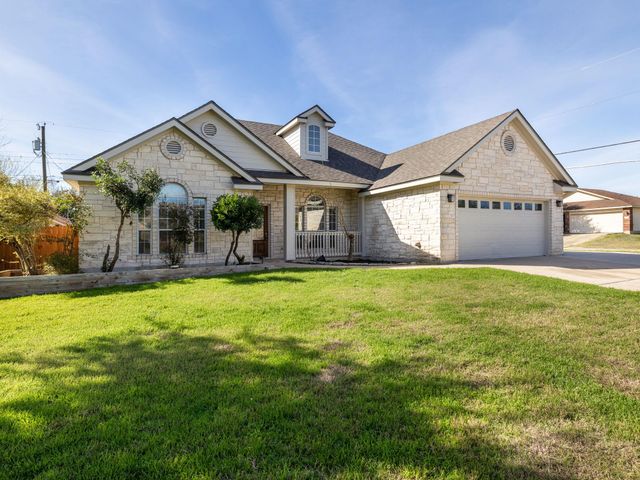 2209 Lark LN, Taylor, TX 76574