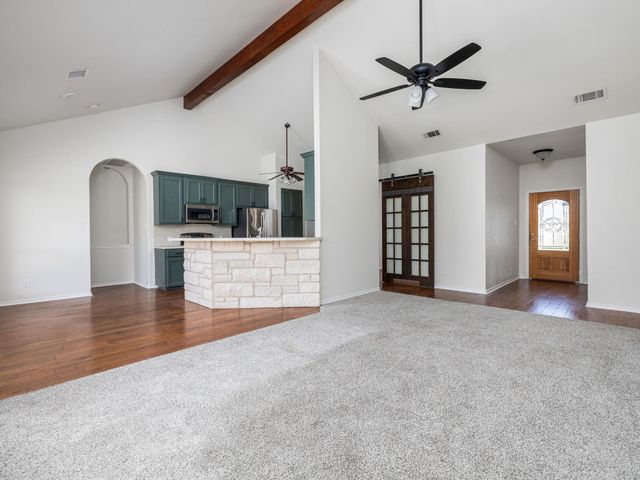 2209 Lark LN, Taylor, TX 76574