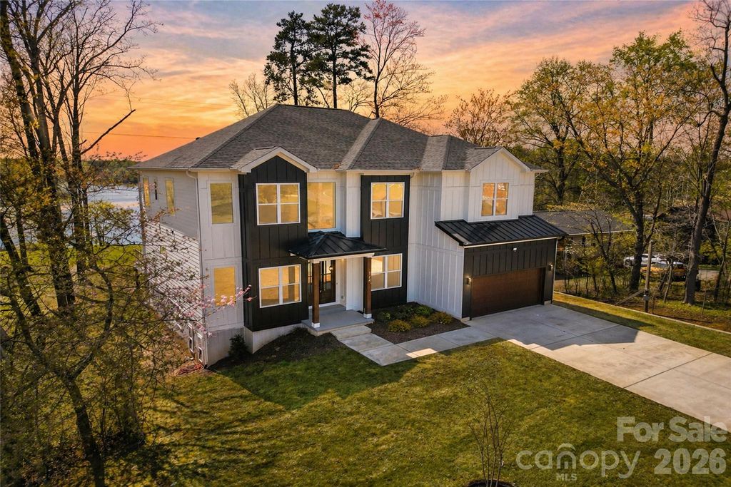 124 Clipper Lane, Mooresville, NC 28117