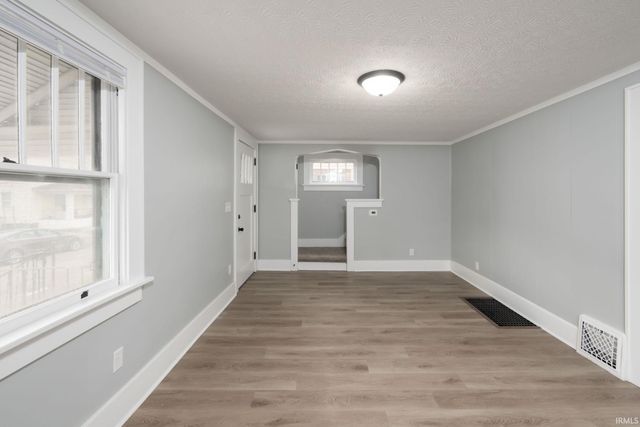 445 E Wildwood Avenue, Fort Wayne, IN 46806