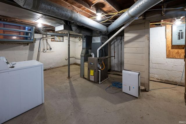 445 E Wildwood Avenue, Fort Wayne, IN 46806