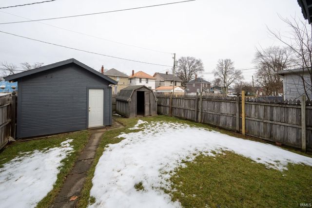 445 E Wildwood Avenue, Fort Wayne, IN 46806