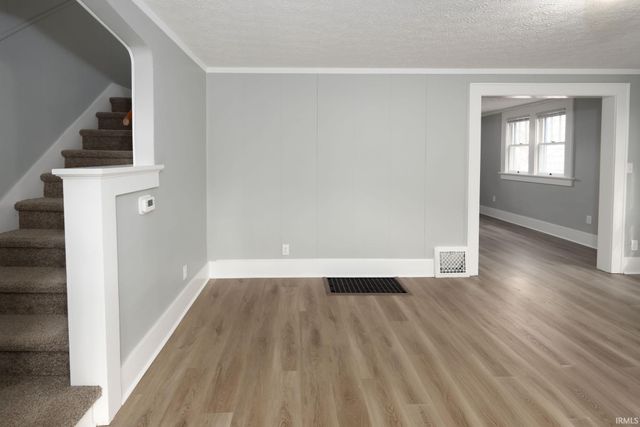 445 E Wildwood Avenue, Fort Wayne, IN 46806