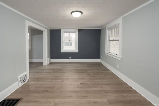 445 E Wildwood Avenue, Fort Wayne, IN 46806