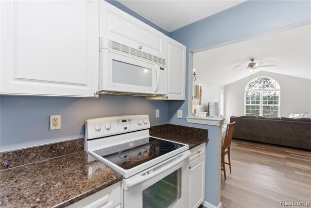 3402 Tremonte Circle, Rochester, MI 48306