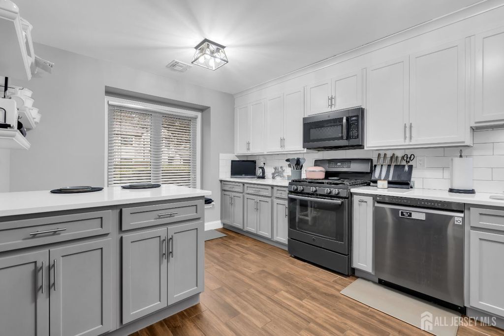 296 Plum Drive, Marlboro, NJ 07746