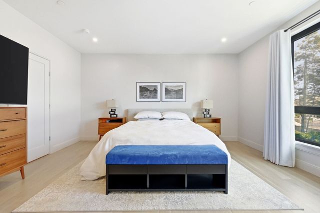 85 Myrtle St 106, Quincy, MA 02171