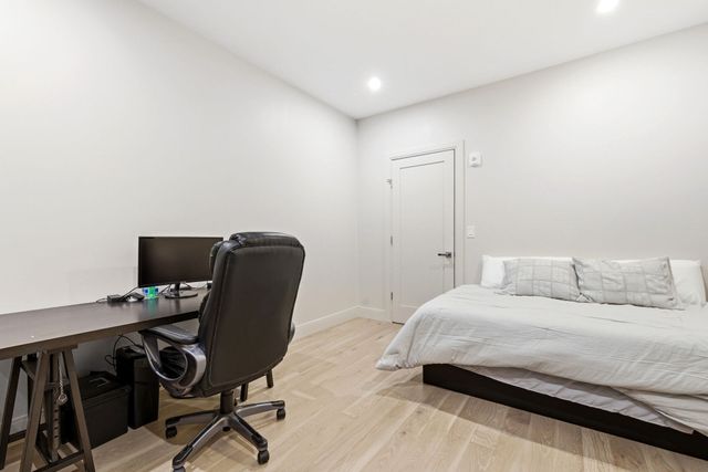 85 Myrtle St 106, Quincy, MA 02171