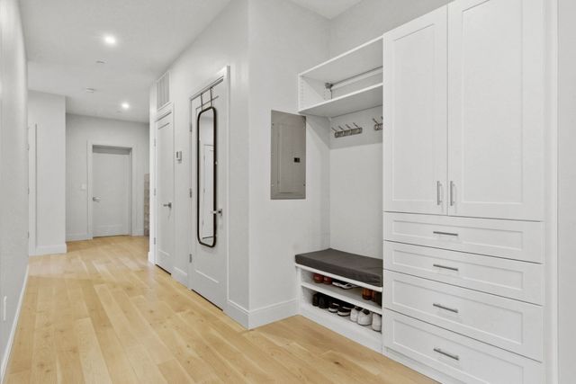 85 Myrtle St 106, Quincy, MA 02171