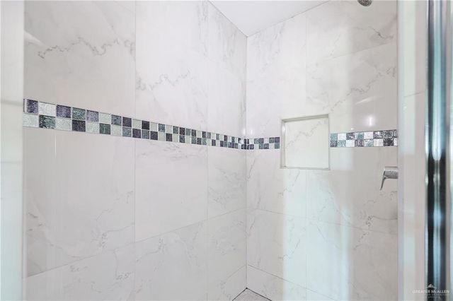 1216 E Pineridge Avenue B, Mcallen, TX 78503