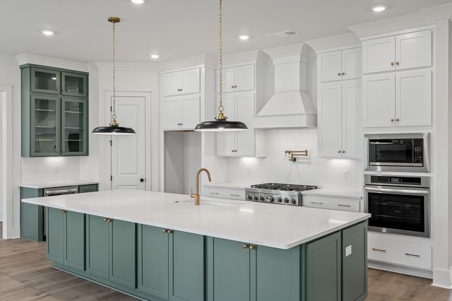 5204 Fairhaven Court, Thompsons Station, TN 37179