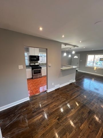 10020 S Union Avenue, Chicago, IL 60628