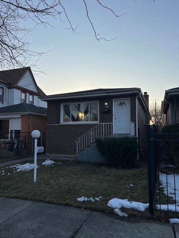 10020 S Union Avenue, Chicago, IL 60628