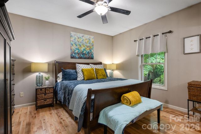 34 Grandview Court, Asheville, NC 28806