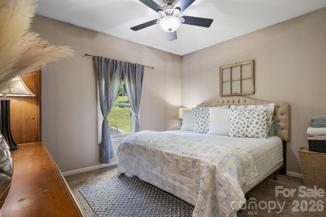 34 Grandview Court, Asheville, NC 28806