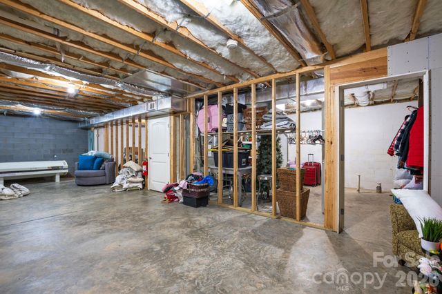 34 Grandview Court, Asheville, NC 28806