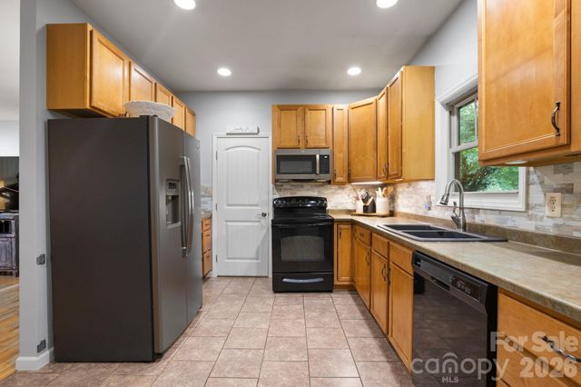 34 Grandview Court, Asheville, NC 28806