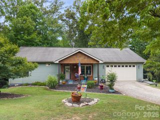 34 Grandview Court, Asheville, NC 28806