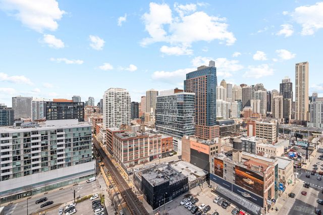 303 W OHIO Street 1901, Chicago, IL 60654