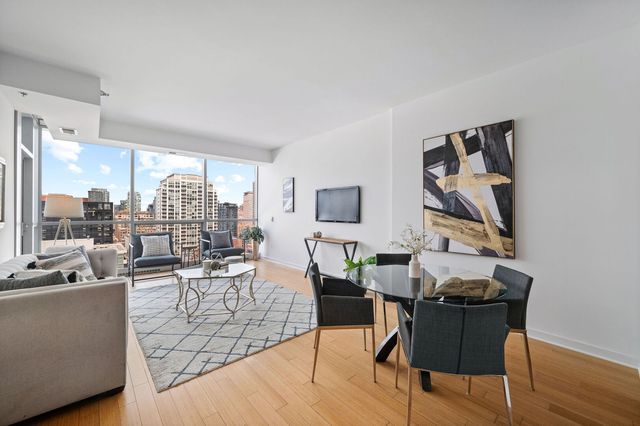 303 W OHIO Street 1901, Chicago, IL 60654