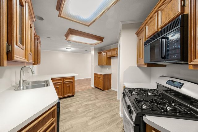 3103 Spring Stuebner Road, Spring, TX 77389