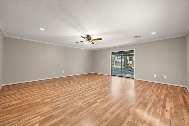 3103 Spring Stuebner Road, Spring, TX 77389