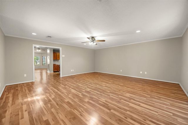 3103 Spring Stuebner Road, Spring, TX 77389