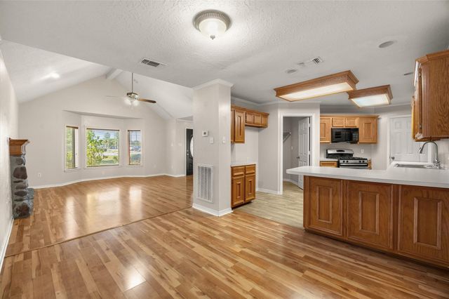 3103 Spring Stuebner Road, Spring, TX 77389