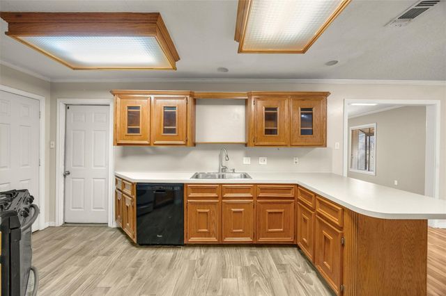 3103 Spring Stuebner Road, Spring, TX 77389