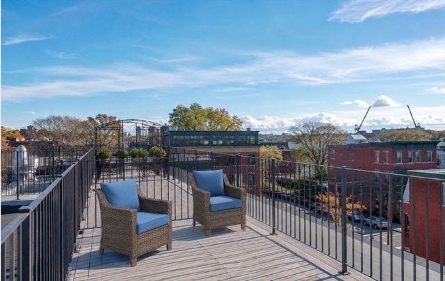 100 Pearl St 18, Chelsea, MA 02150
