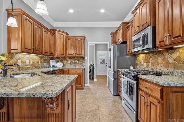 2608 Whitewood, Sherwood, AR 72120