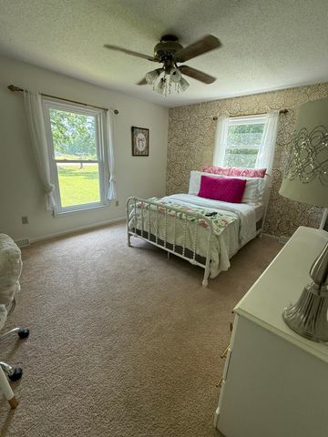 915 W Main Street, Harleyville, SC 29448