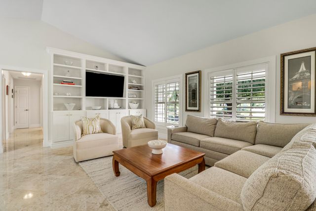 1 Durness Court, Palm Beach Gardens, FL 33418