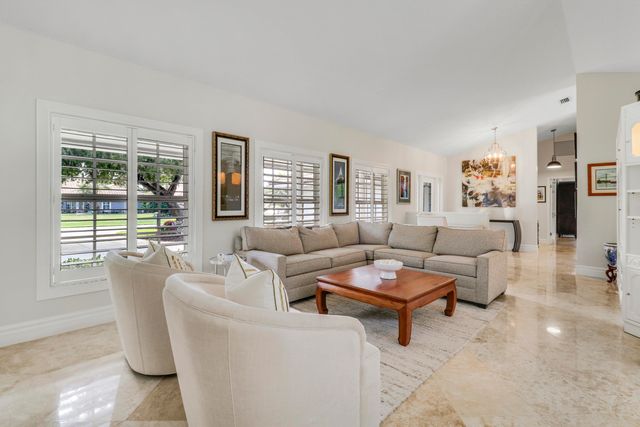 1 Durness Court, Palm Beach Gardens, FL 33418