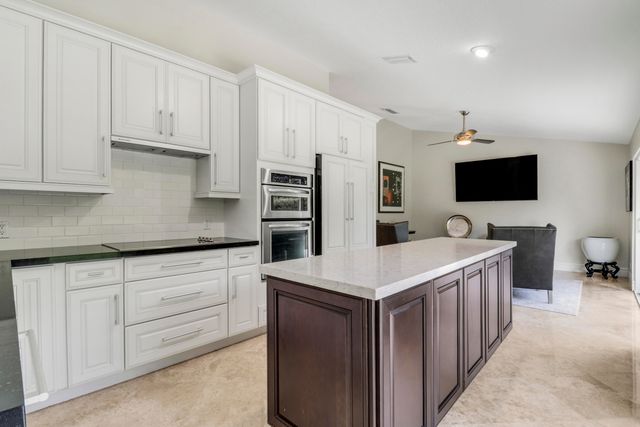 1 Durness Court, Palm Beach Gardens, FL 33418