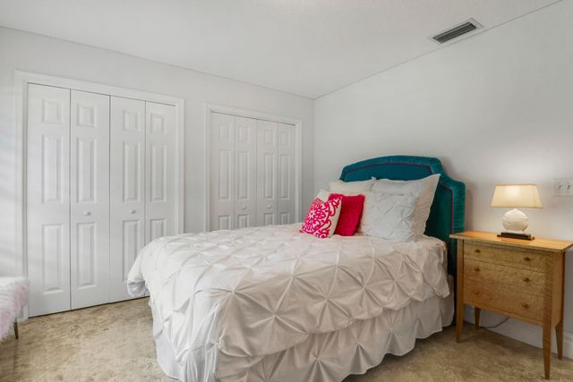 1 Durness Court, Palm Beach Gardens, FL 33418