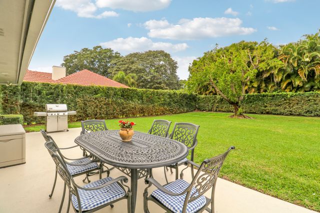 1 Durness Court, Palm Beach Gardens, FL 33418