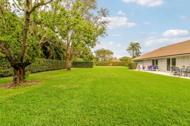 1 Durness Court, Palm Beach Gardens, FL 33418