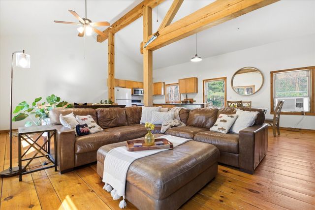 1 Deer Crossing Circle, Londonderry, NH 03053