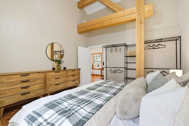 1 Deer Crossing Circle, Londonderry, NH 03053