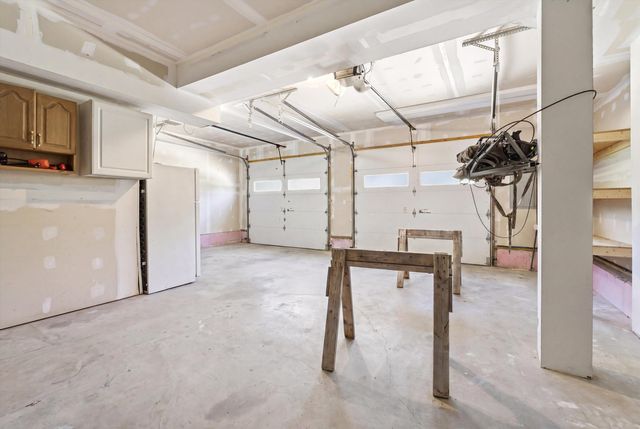 1 Deer Crossing Circle, Londonderry, NH 03053