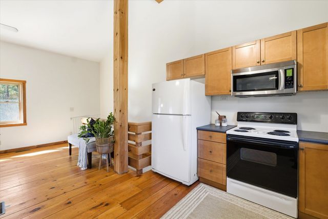 1 Deer Crossing Circle, Londonderry, NH 03053