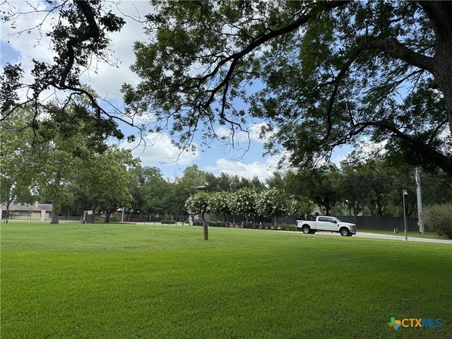 114 Cypress Way, Mcqueeney, TX 78123