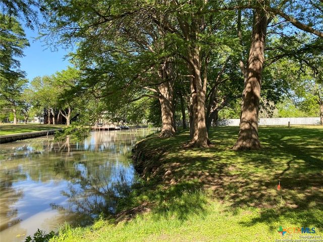 114 Cypress Way, Mcqueeney, TX 78123